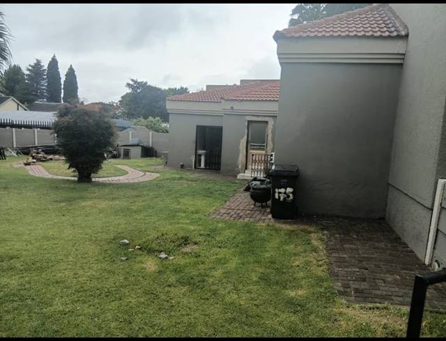 5 BEDROOM HOUSE FOR SALE IN WITPOORTJIE